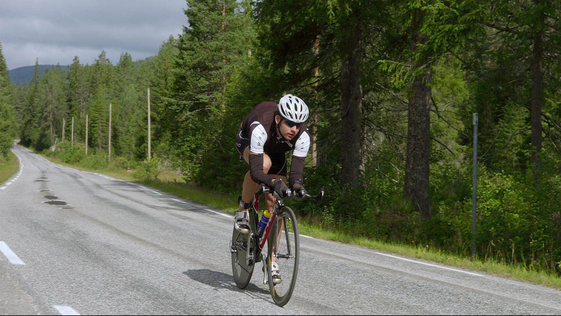 青年体育赛事公平竞赛监督机制逐步完善与执行，青少年体育赛事体系