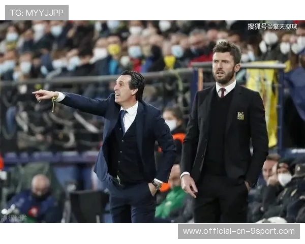 主帅带队深夜加练，队员疲惫表情引热议