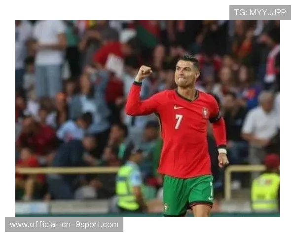 葡萄牙国家队大胜，C罗又进世界波