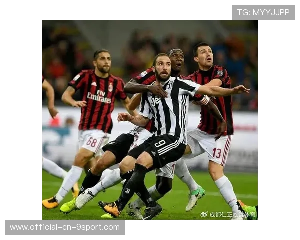 意甲大战奏响，尤文图斯力擒AC米兰豪取三连胜，意甲2020-2021赛季尤文图斯