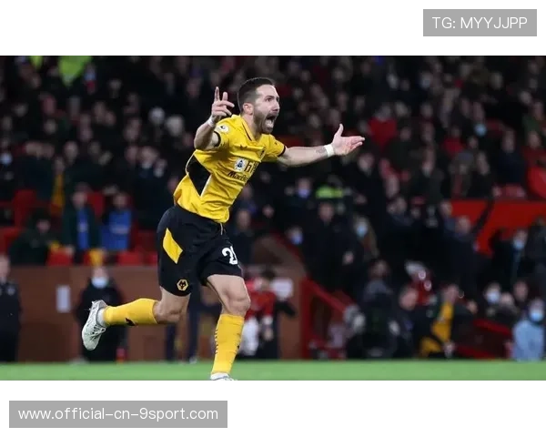 帕利尼亚在中路完成多次强力铲抢，掌控比赛节奏